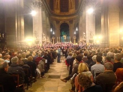 Plus de 900 personnes et 500 choristes pour le concert Rétinostop du 18 octobre 2013